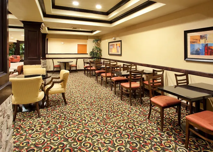 Holiday Inn Express Hotel & Suites Lincoln-Roseville Area, An Ihg Hotel