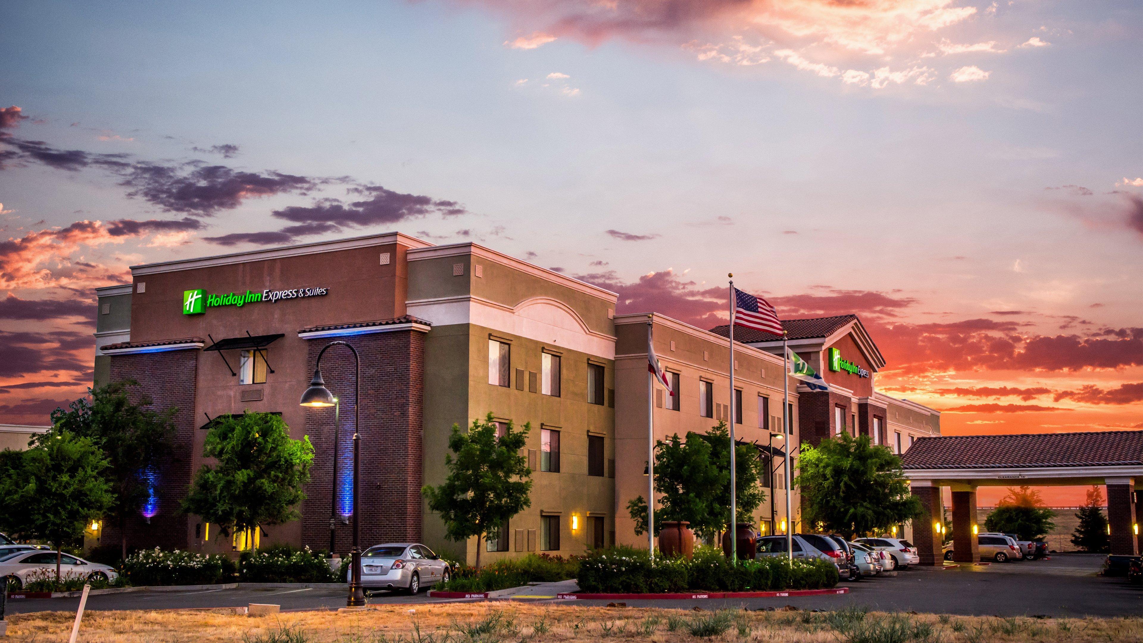 Express & Lincoln-roseville Area, An Ihg