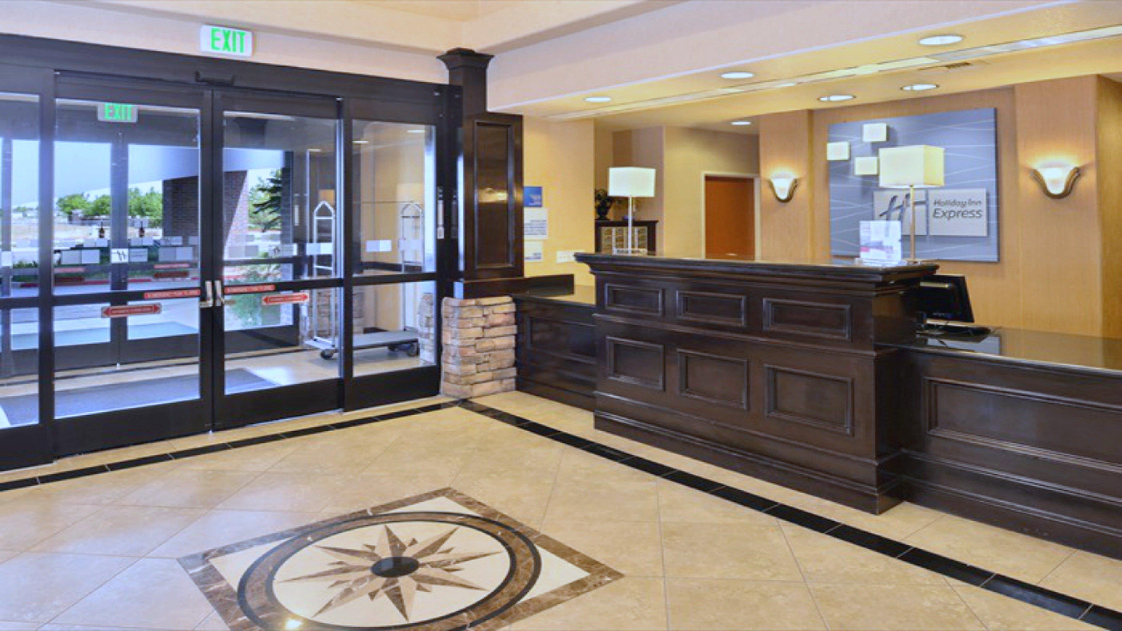 Express & Lincoln-roseville Area, An Ihg Hotel