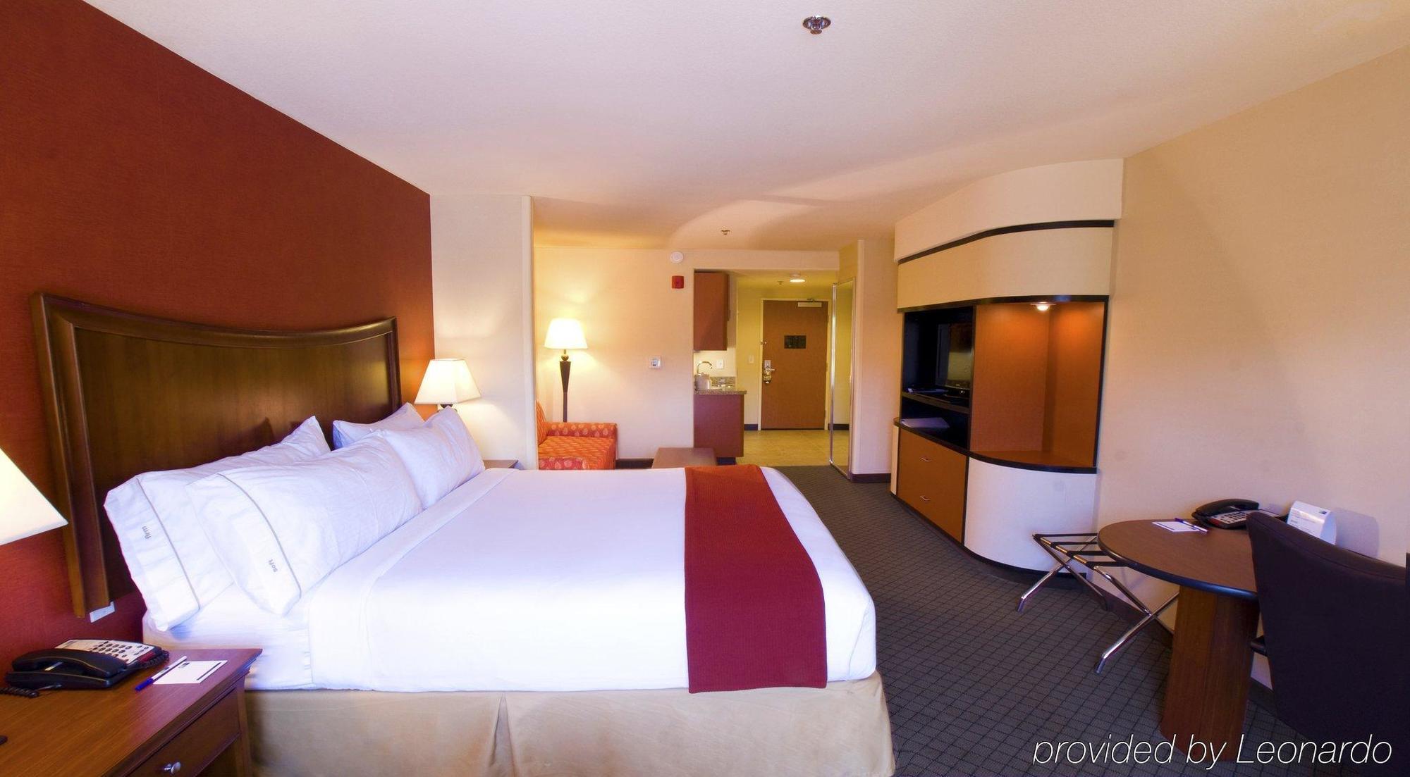 Express & Lincoln-roseville Area, An Ihg 3* Lincoln
