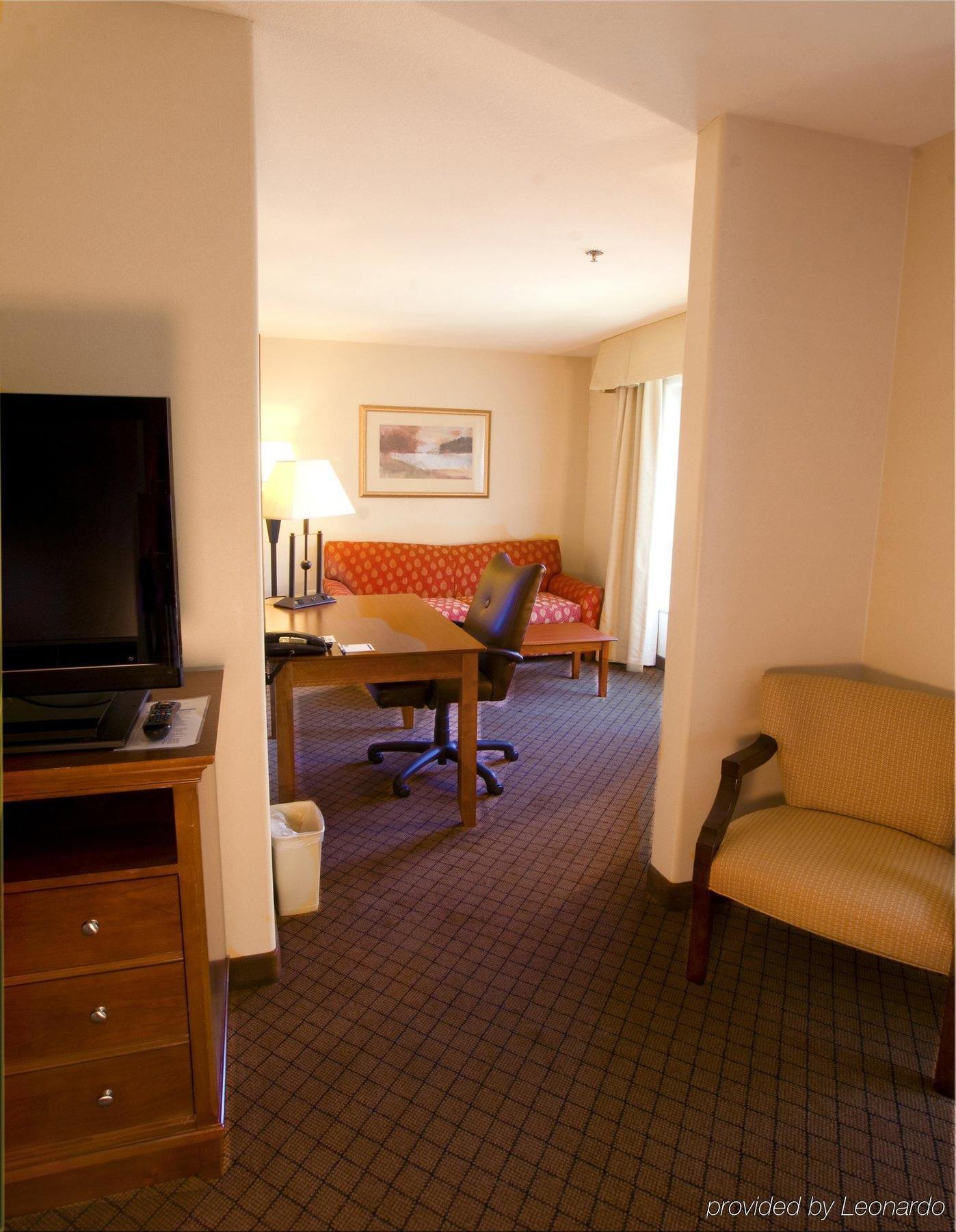 Express & Lincoln-roseville Area, An Ihg Hotel 3*