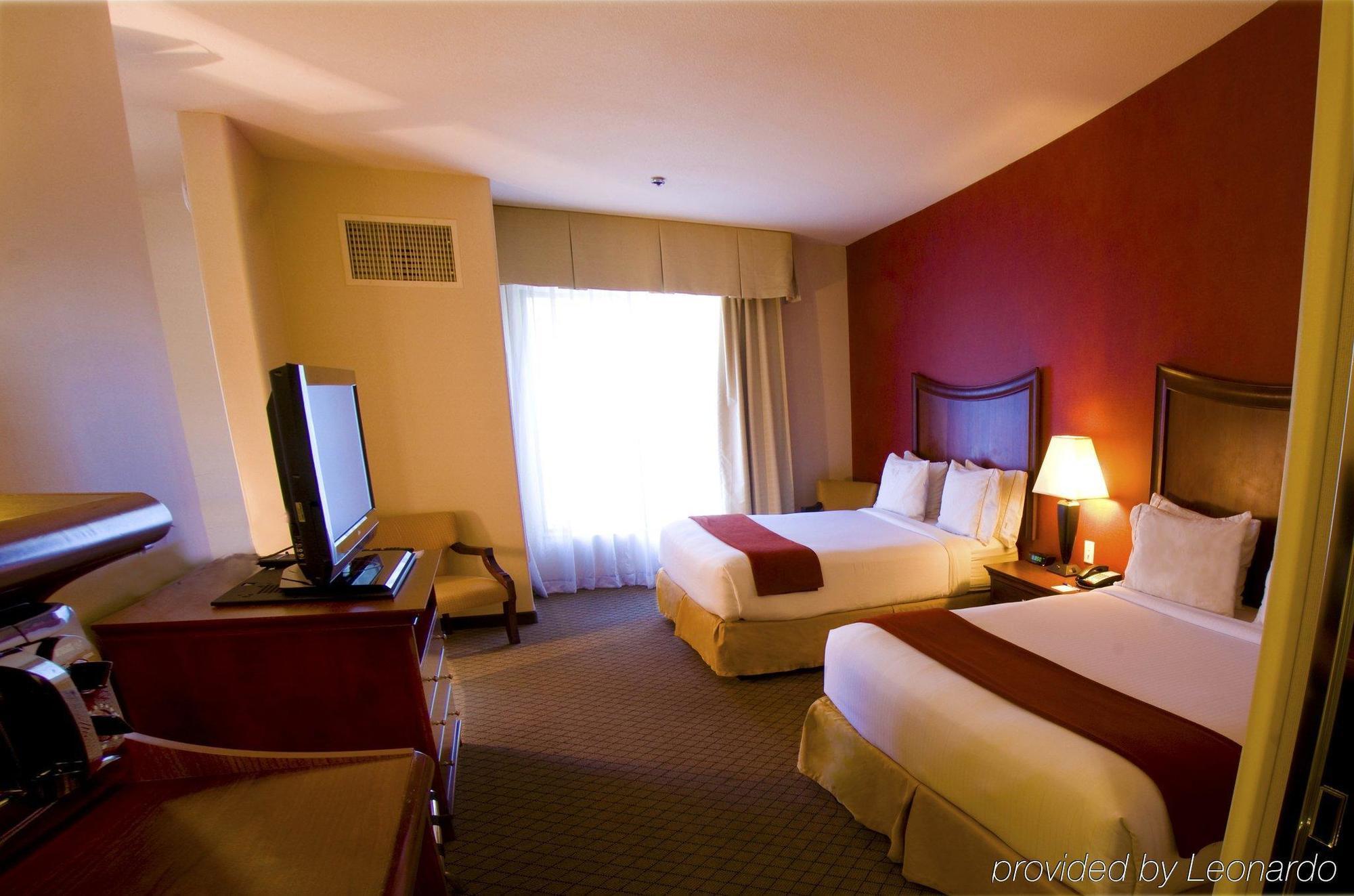 Hotel Express & Lincoln-roseville Area, An Ihg 3*