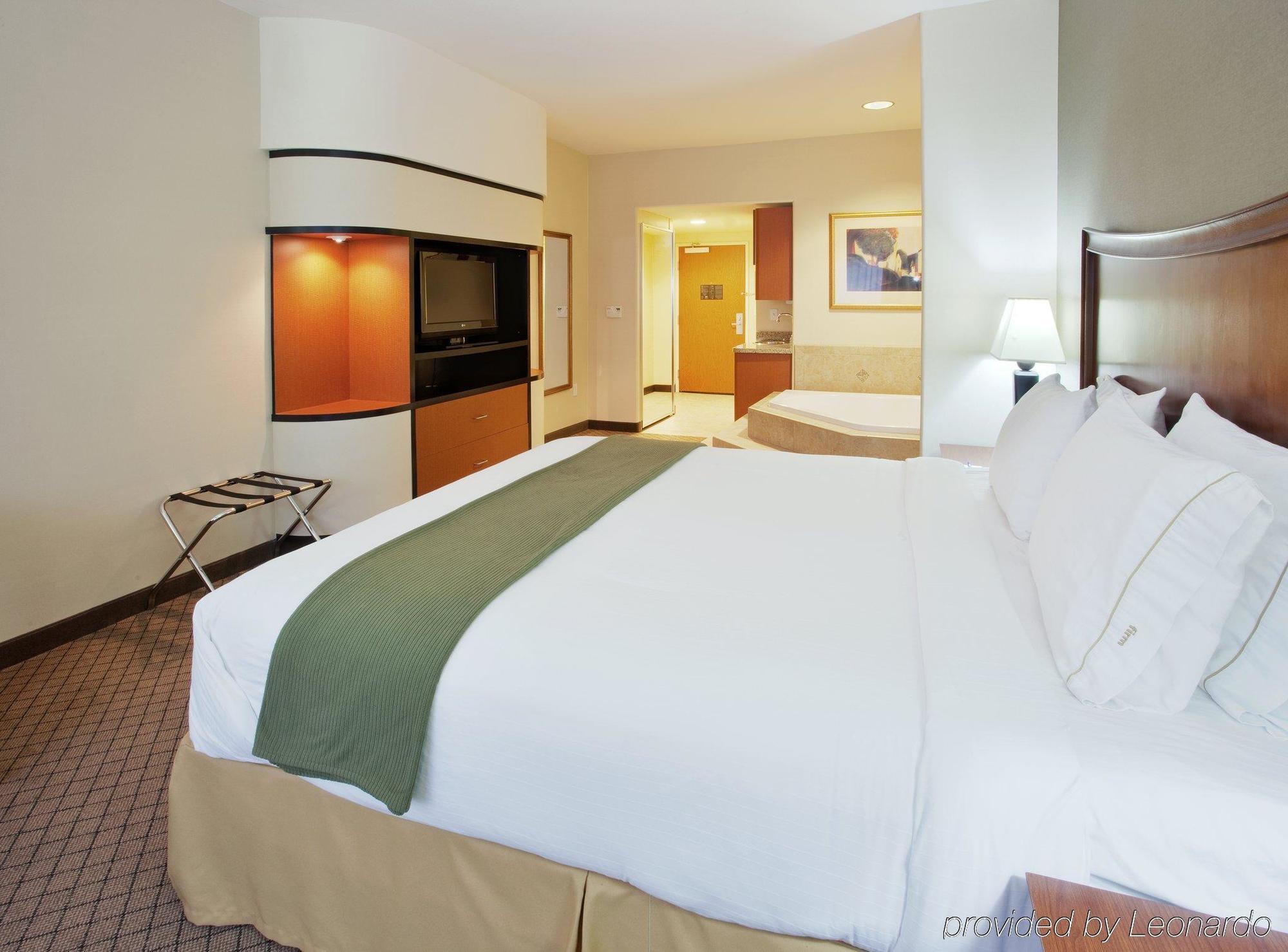 Express & Lincoln-roseville Area, An Ihg Hotel 3*