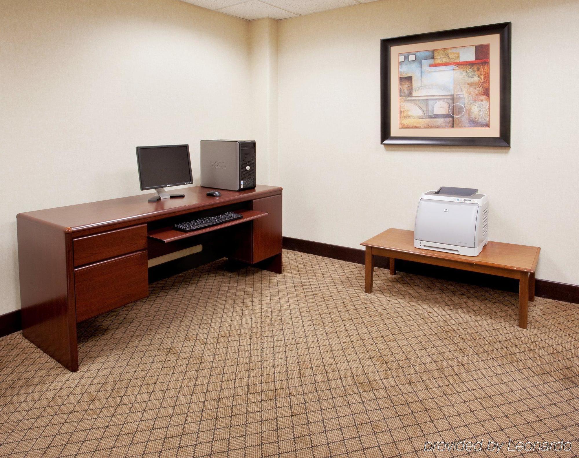 Express & Lincoln-roseville Area, An Ihg 3*