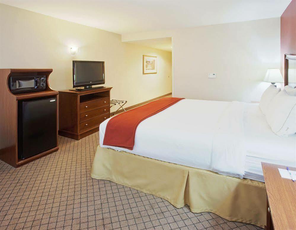 Express & Lincoln-roseville Area, An Ihg Hotel 3*