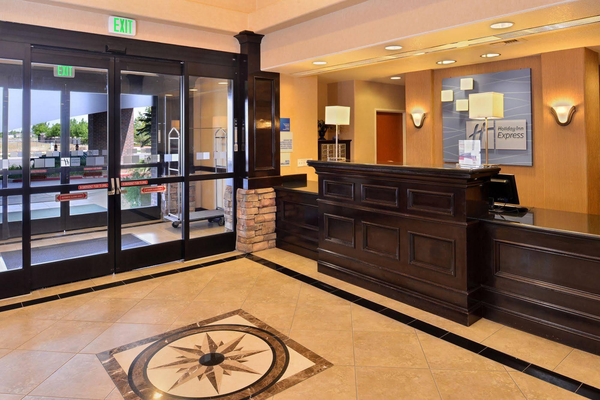 Express & Lincoln-roseville Area, An Ihg Hotel